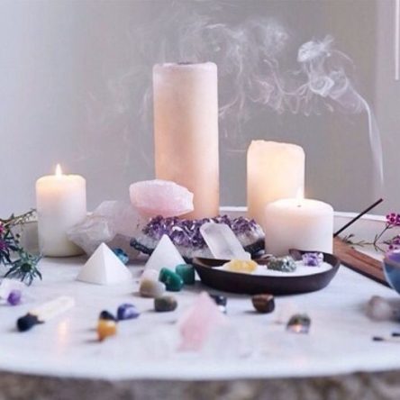 Moon rituals and ceremonies for manifesting